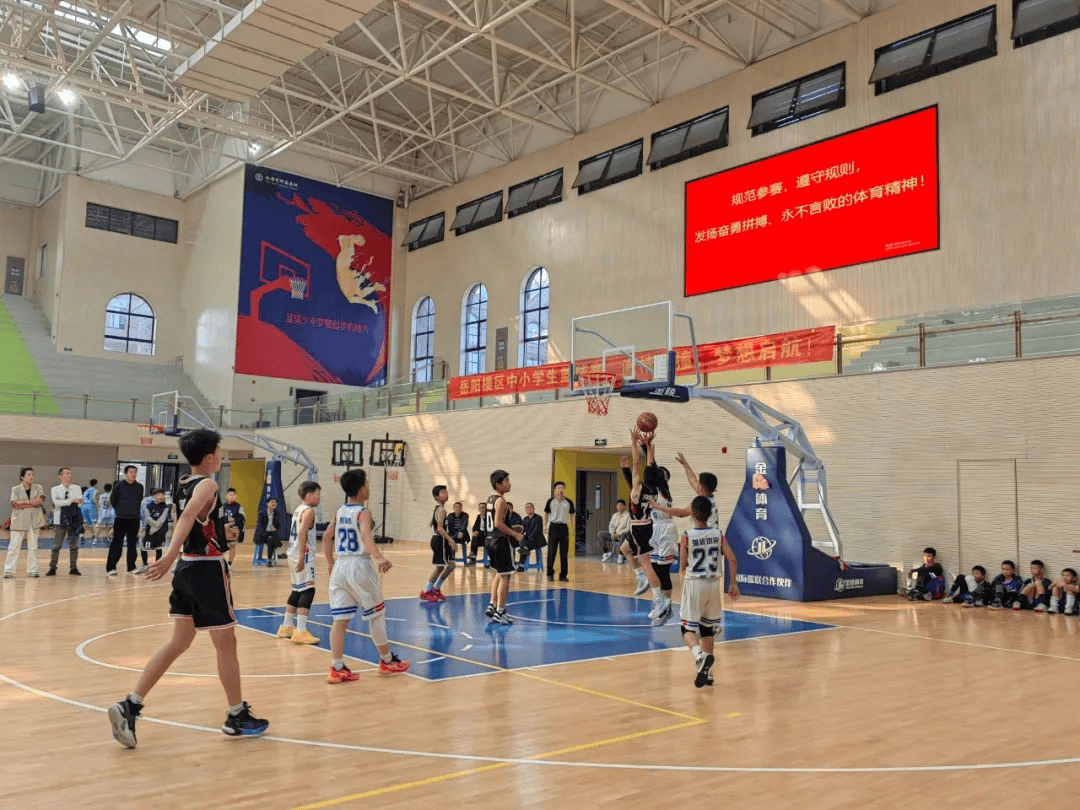 lovegame-清晨体能课后，丹佛掘金调整名单备战欧篮联，赛场秩序良好，赛季目标并未改变的简单介绍-lovegame