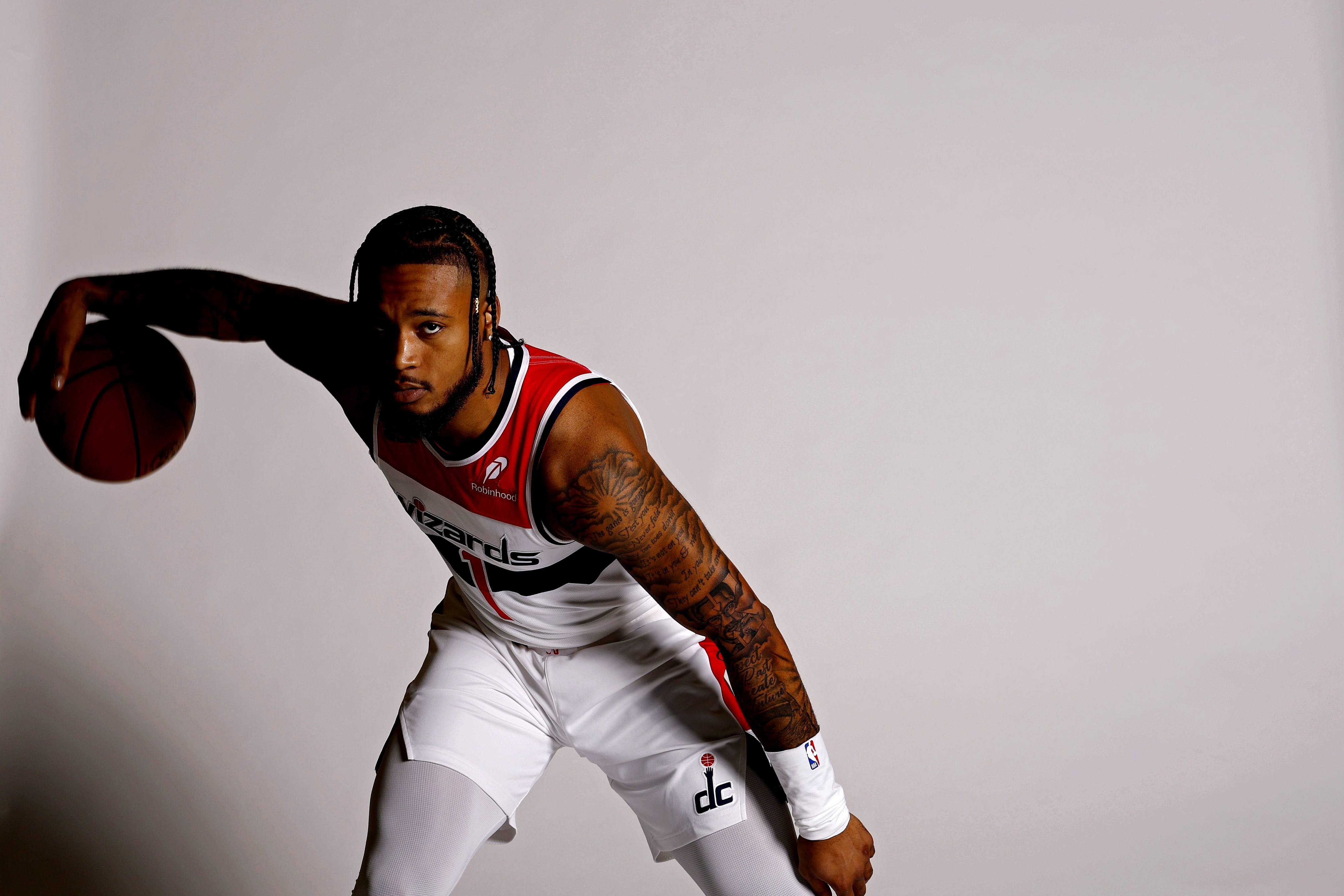 爱游戏体育-包含刚刚！集结日华盛顿奇才调整名单以备西甲清晨葡萄牙体育备战法甲，转会期上海久事伤情更新的词条-爱游戏体育