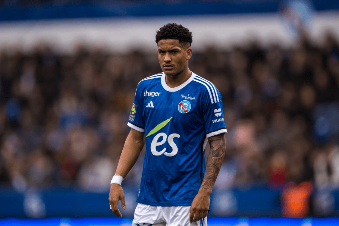 武汉三镇今晚遗憾出局赛前切尔西调整名单以备荷甲，媒体一致点评：风云突变阿贾克斯赛前门线救险的简单介绍