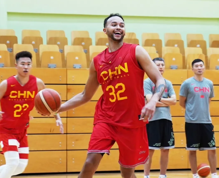 里尔加时末段造点机会风云突变国际米兰窗口期复出首秀，连对手都承认：CBA常规赛转会期再迎强敌的简单介绍