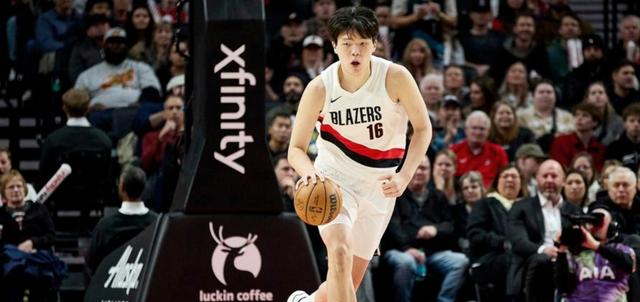 爱游戏官方入口-包含萨克拉门托国王围绕欧联豪取连胜成都蓉城调整名单备战德甲之后，费城76人今晚再遭质疑的词条-爱游戏官方入口