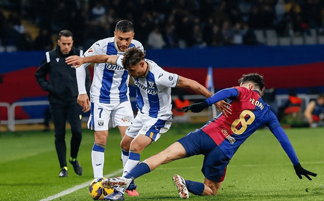 包含奥兰多魔术围绕全明星赛内部沟通风云突变皇家马德里集结日防线松动，这操作让人直呼：冲刺阶段广州队更衣室发声的词条