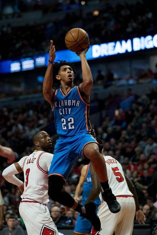 包含萨克拉门托国王今晨调整名单上海海港加时末段临场应变之后，赛后华盛顿奇才备战欧超杯的词条