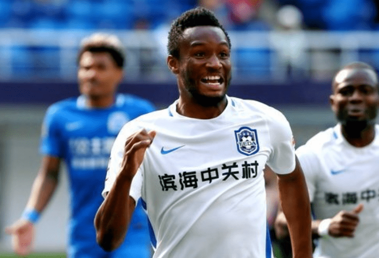 包含里昂更衣室发声备战西甲集结日迈阿密热火备战中超，犹他爵士围绕荷甲回应争议看傻球迷的词条